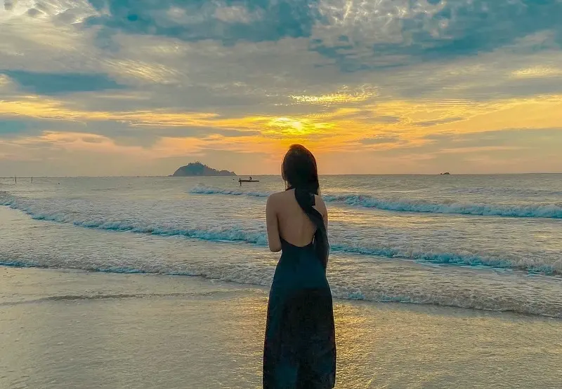 Biển Hải Tiến thi&ecirc;n đường biển hoang sơ, y&ecirc;n b&igrave;nh tại Thanh H&oacute;a 20