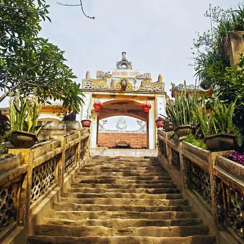 Du lịch Sầm Sơn h&egrave; h&ograve;a v&agrave;o kh&ocirc;ng kh&iacute; lễ hội biển b&ugrave;ng nổ 6