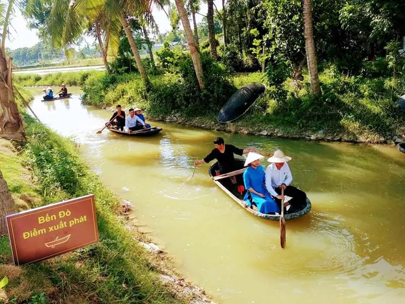 L&agrave;ng du lịch Y&ecirc;n Trung, điểm đến hấp dẫn của xứ Thanh y&ecirc;n b&igrave;nh 4