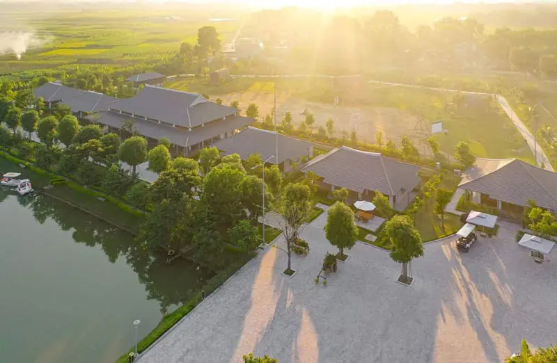 L&agrave;ng du lịch Y&ecirc;n Trung, điểm đến hấp dẫn của xứ Thanh y&ecirc;n b&igrave;nh 5