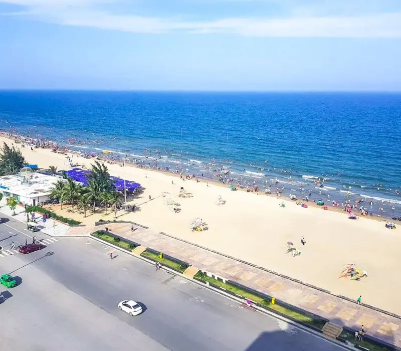 Du lịch Sầm Sơn hè hòa vào không khí lễ hội biển bùng nổ