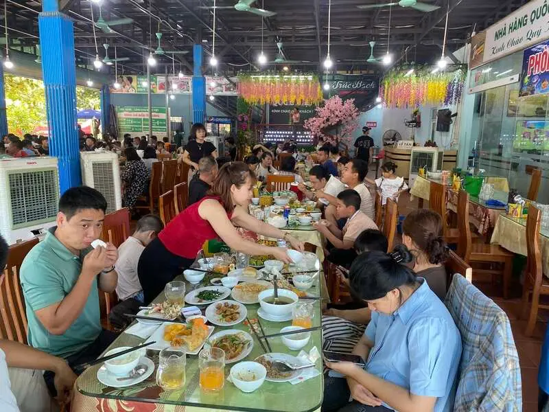 Du lịch Sầm Sơn 3 ng&agrave;y 2 đ&ecirc;m trải nghiệm sinh lực miền duy&ecirc;n hải Bắc Bộ 4