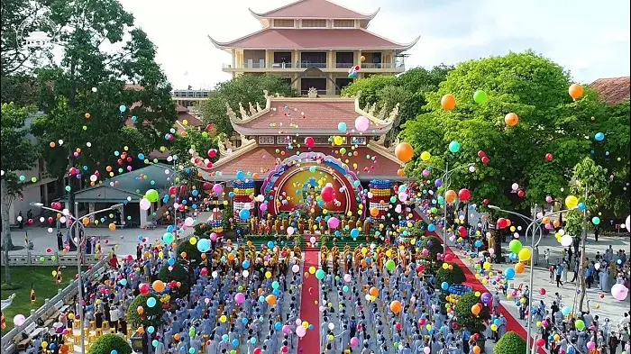 12 ng&ocirc;i ch&ugrave;a linh thi&ecirc;ng S&agrave;i G&ograve;n nổi tiếng cầu an, t&agrave;i lộc đầu năm 12
