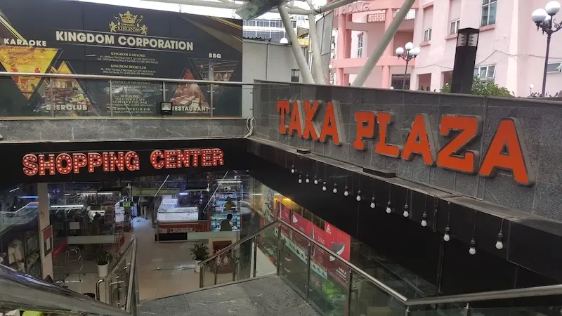 Central Market, tọa độ vui chơi v&agrave; ăn uống dưới l&ograve;ng đất 2