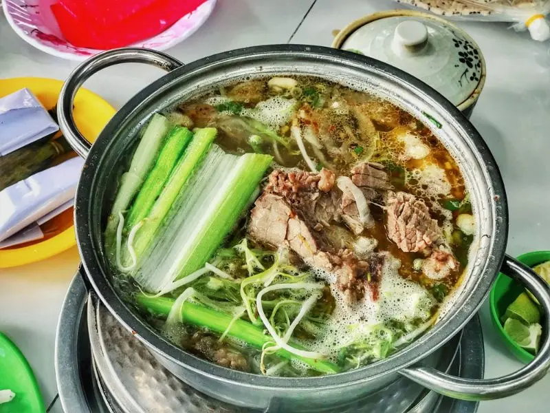 Chợ ẩm thực Hồ Thị Kỷ: Khu chợ đ&ecirc;m nhộn nhịp nhất Tp.HCM 11