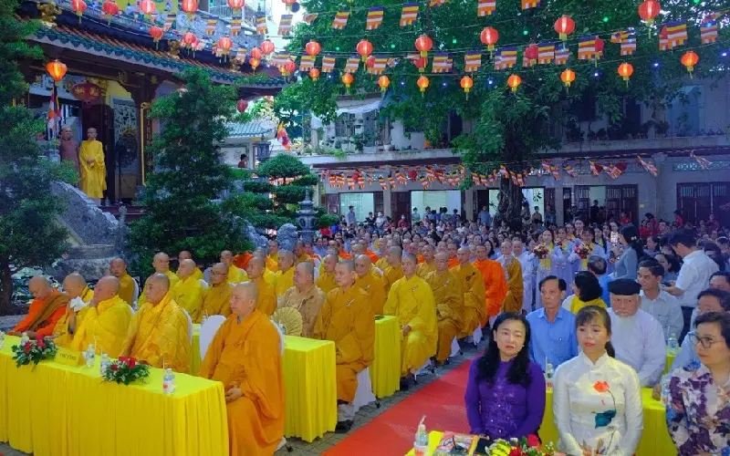 Ch&ugrave;a B&aacute;o &Acirc;n T&acirc;n B&igrave;nh &ndash; Kh&ocirc;ng gian đậm n&eacute;t văn h&oacute;a Phật gi&aacute;o 9