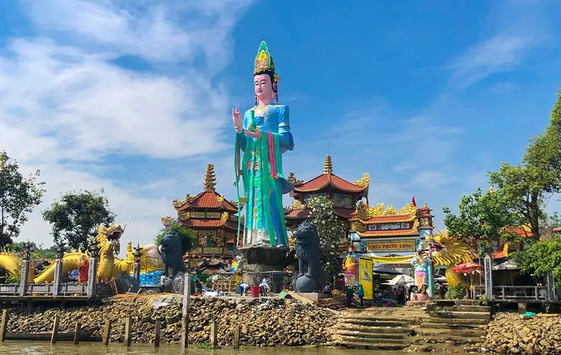 Ch&ugrave;a Ch&acirc;u Đốc 3, chốn thiền tịnh ngự tr&ecirc;n C&ugrave; lao Ba Xang 8