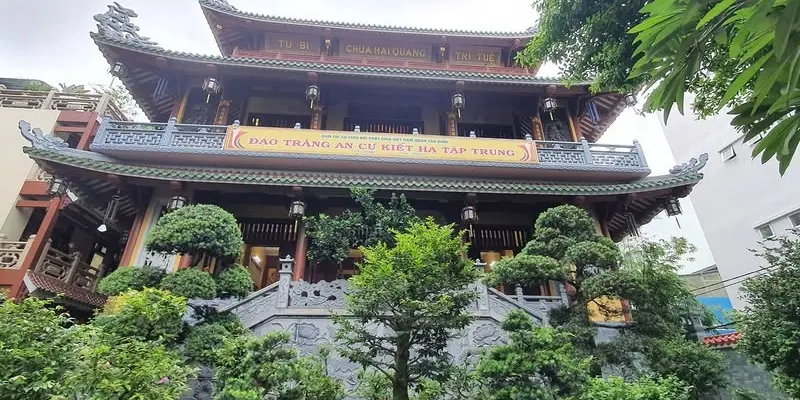 Ch&ugrave;a Hải Quang: Chốn t&acirc;m linh thanh tịnh giữa l&ograve;ng S&agrave;i G&ograve;n 2