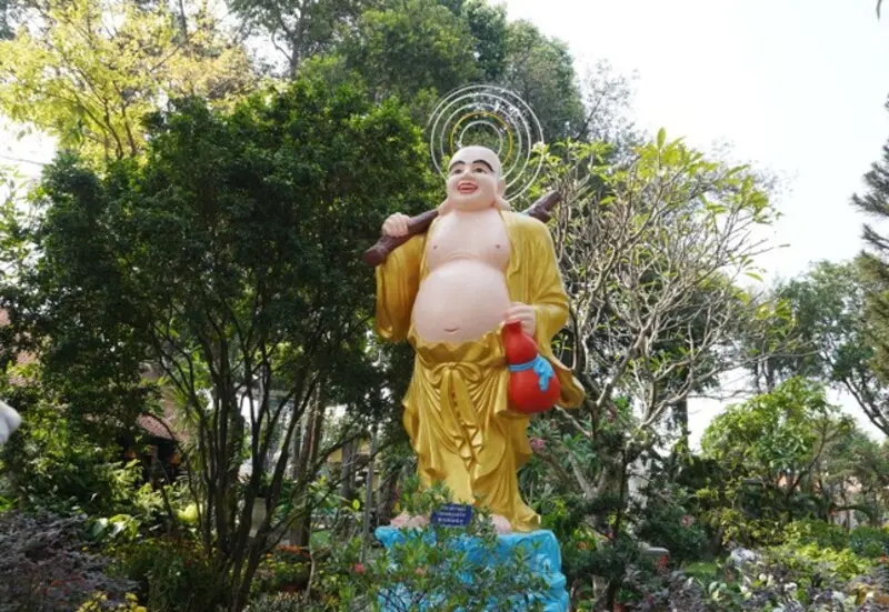 Ch&ugrave;a S&ugrave;ng Đức, kh&ocirc;ng gian Phật gi&aacute;o tĩnh lặng giữa l&ograve;ng th&agrave;nh phố 6