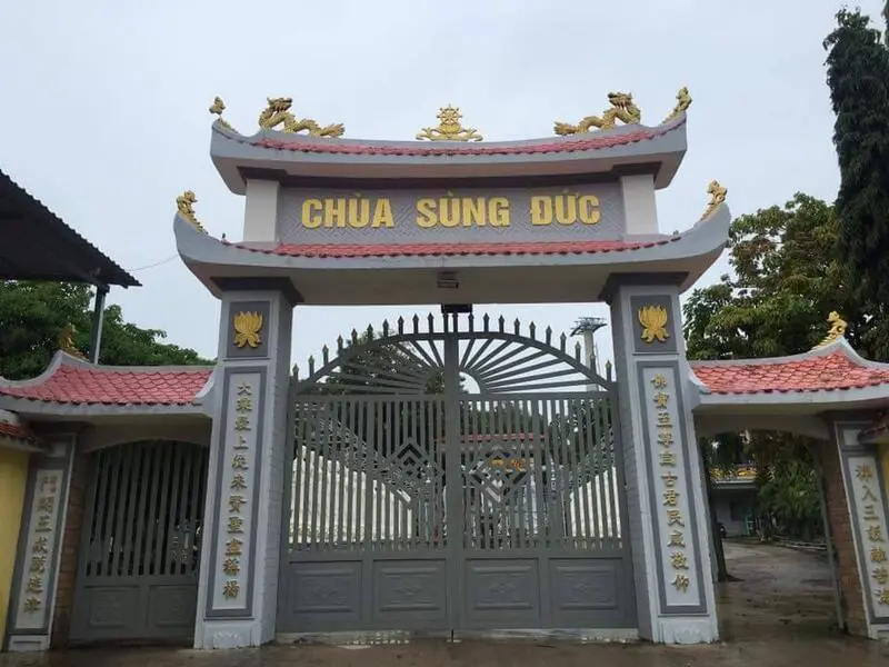 Ch&ugrave;a S&ugrave;ng Đức, kh&ocirc;ng gian Phật gi&aacute;o tĩnh lặng giữa l&ograve;ng th&agrave;nh phố 2