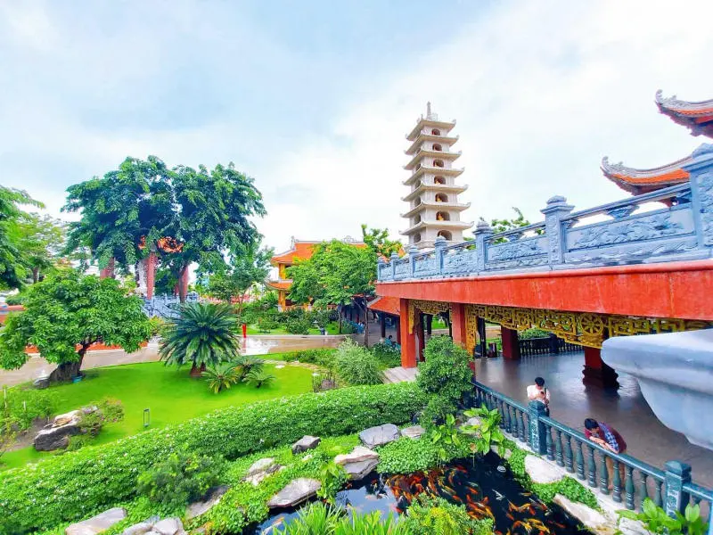 Ch&ugrave;a Vĩnh Nghi&ecirc;m, ng&ocirc;i ch&ugrave;a linh thi&ecirc;ng giữa l&ograve;ng S&agrave;i G&ograve;n 8