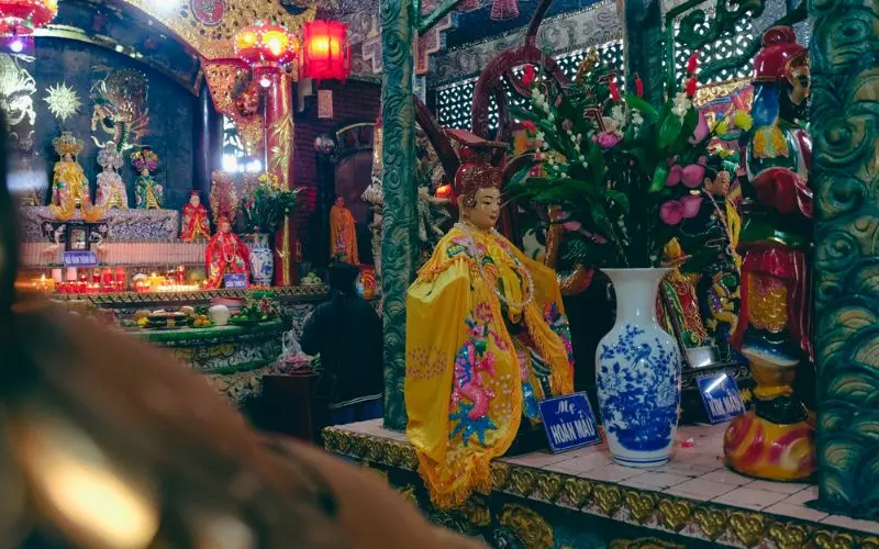C&oacute; ng&ocirc;i miếu nổi G&ograve; Vấp b&igrave;nh y&ecirc;n giữa d&ograve;ng s&ocirc;ng V&agrave;m Thuật 13