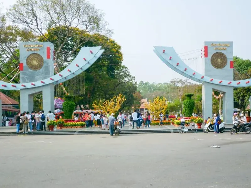 C&ocirc;ng vi&ecirc;n L&ecirc; Thị Ri&ecirc;ng - Địa điểm ăn chơi cực đ&atilde; tại S&agrave;i G&ograve;n 2