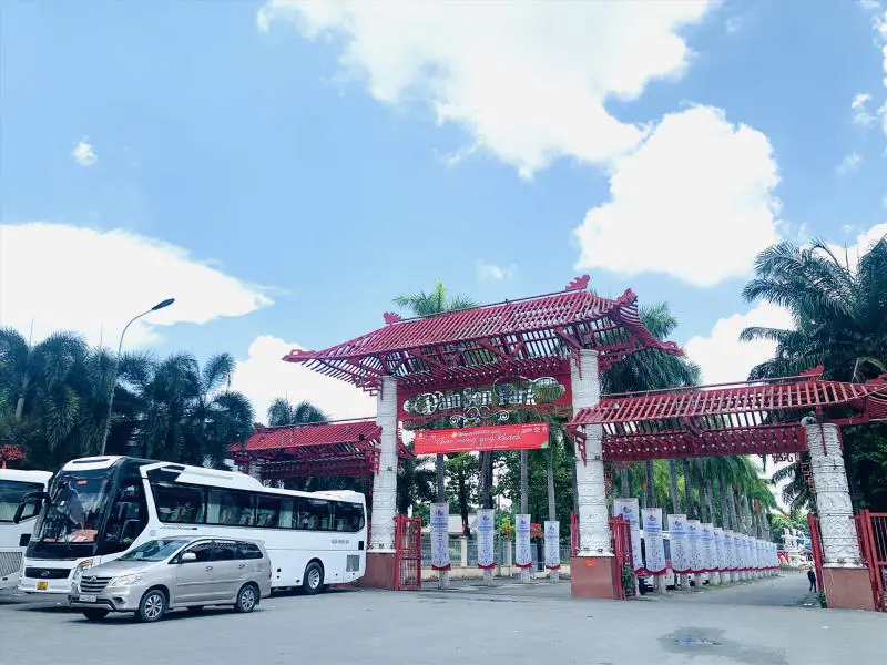 Đầm Sen Kh&ocirc;: Cập Nhật Gi&aacute; V&eacute; v&agrave; Hoạt Động Mới năm 2026 3