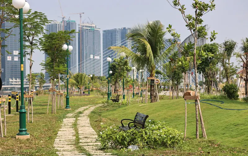 Đến c&ocirc;ng vi&ecirc;n bờ s&ocirc;ng S&agrave;i G&ograve;n tận hưởng kh&ocirc;ng gian xanh m&aacute;t 6