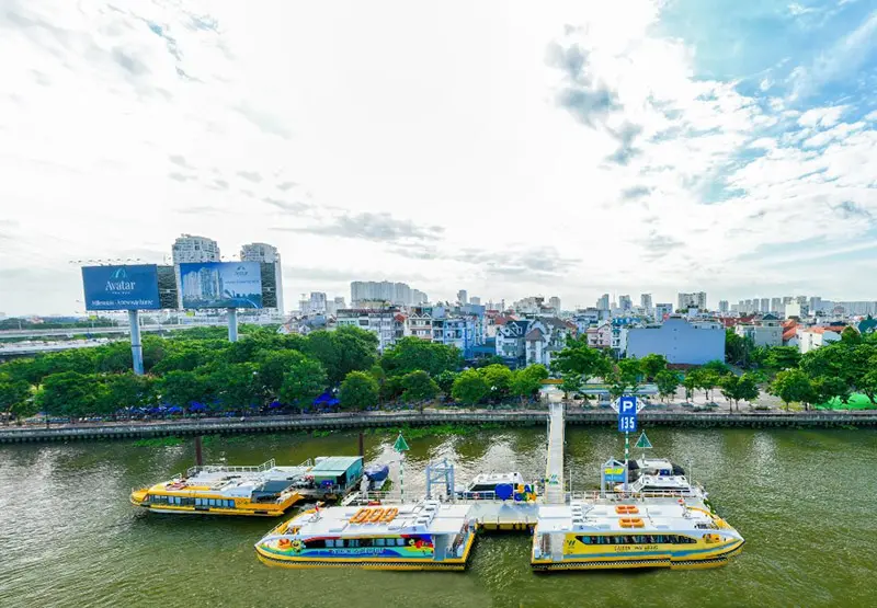 Đến ga t&agrave;u thuỷ B&igrave;nh An ngắm nh&igrave;n s&ocirc;ng S&agrave;i G&ograve;n &ecirc;m ả 10