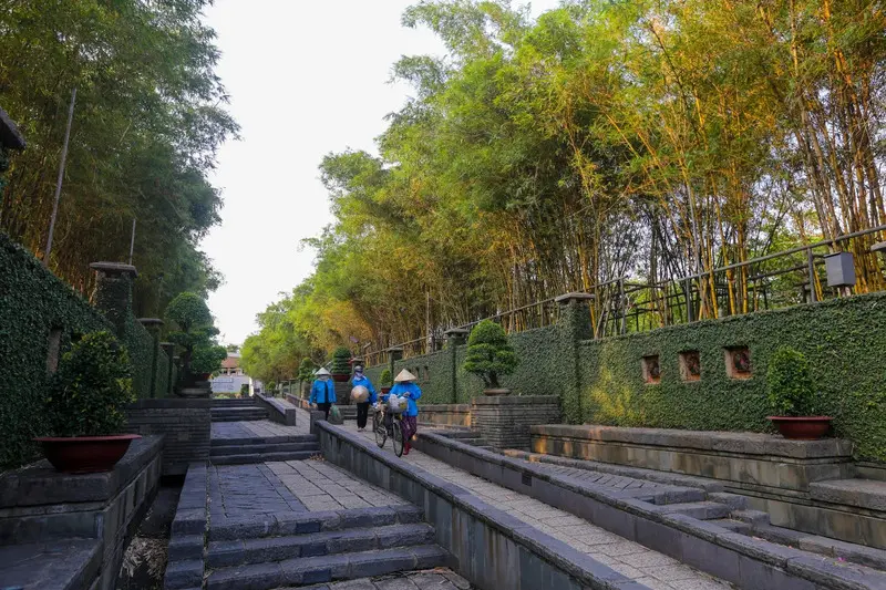 Đền Tưởng niệm c&aacute;c Vua H&ugrave;ng Quận 9 linh thi&ecirc;ng giữa l&ograve;ng S&agrave;i G&ograve;n 5