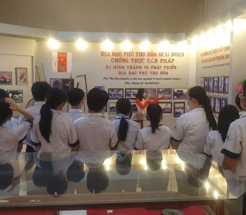 Địa đạo Ph&uacute; Thọ H&ograve;a: H&agrave;nh tr&igrave;nh sống lại k&yacute; ức chiến tranh 11