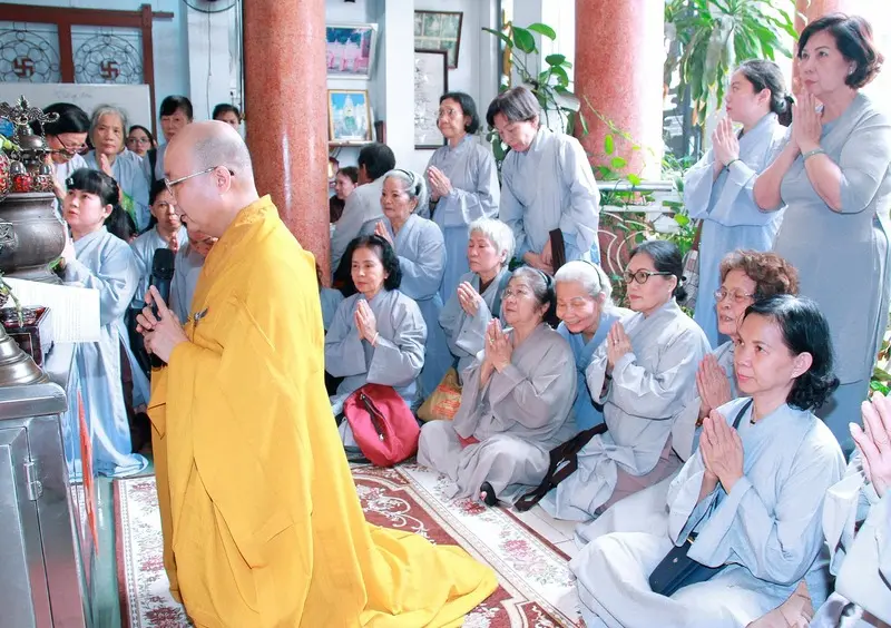 Gh&eacute; thăm ch&ugrave;a B&aacute;o &Acirc;n, kh&ocirc;ng gian linh thi&ecirc;ng v&agrave; cổ k&iacute;nh 8