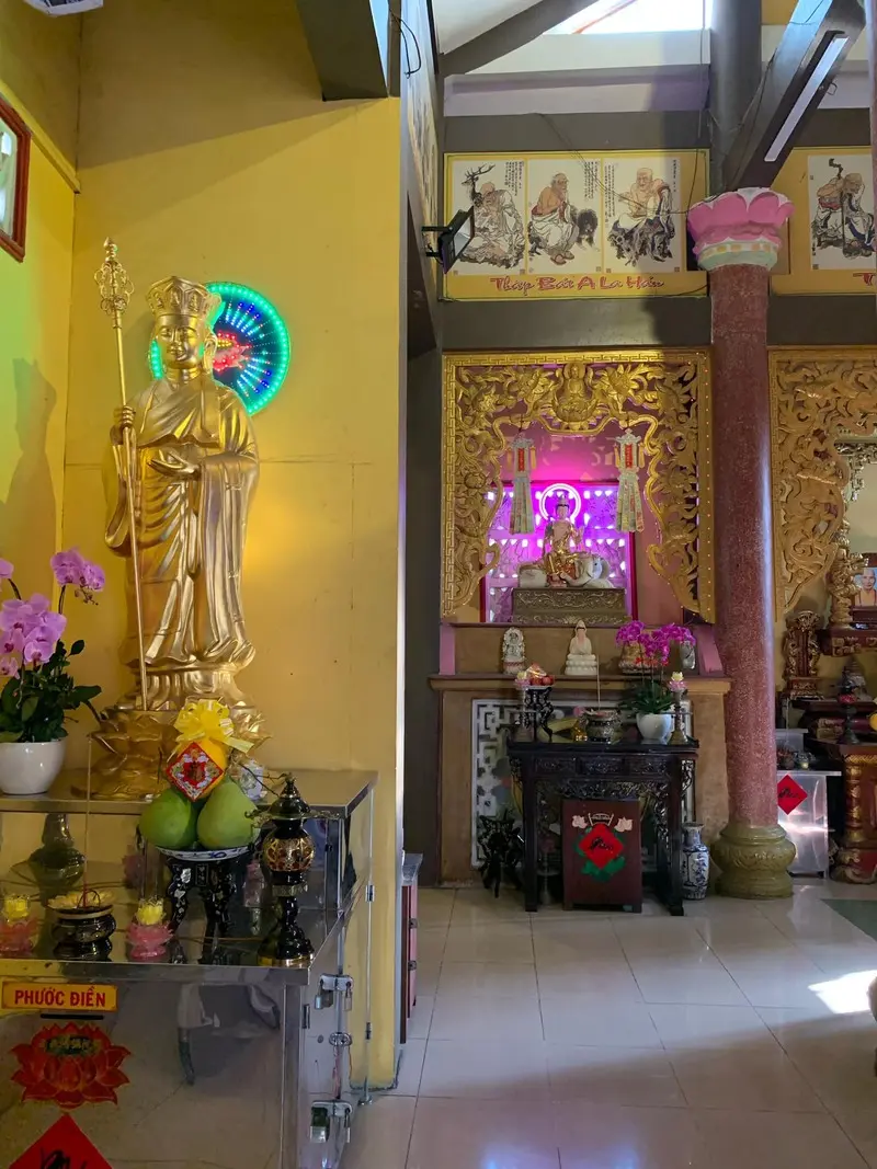 Gh&eacute; thăm ch&ugrave;a B&aacute;o &Acirc;n, kh&ocirc;ng gian linh thi&ecirc;ng v&agrave; cổ k&iacute;nh 9