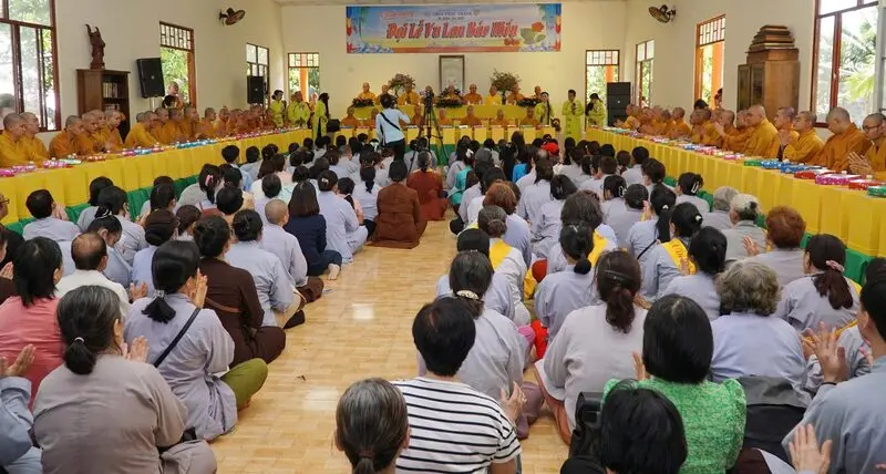 Gh&eacute; thăm ch&ugrave;a Hưng Phước, kh&ocirc;ng gian thanh tịnh giữa l&ograve;ng th&agrave;nh phố 5