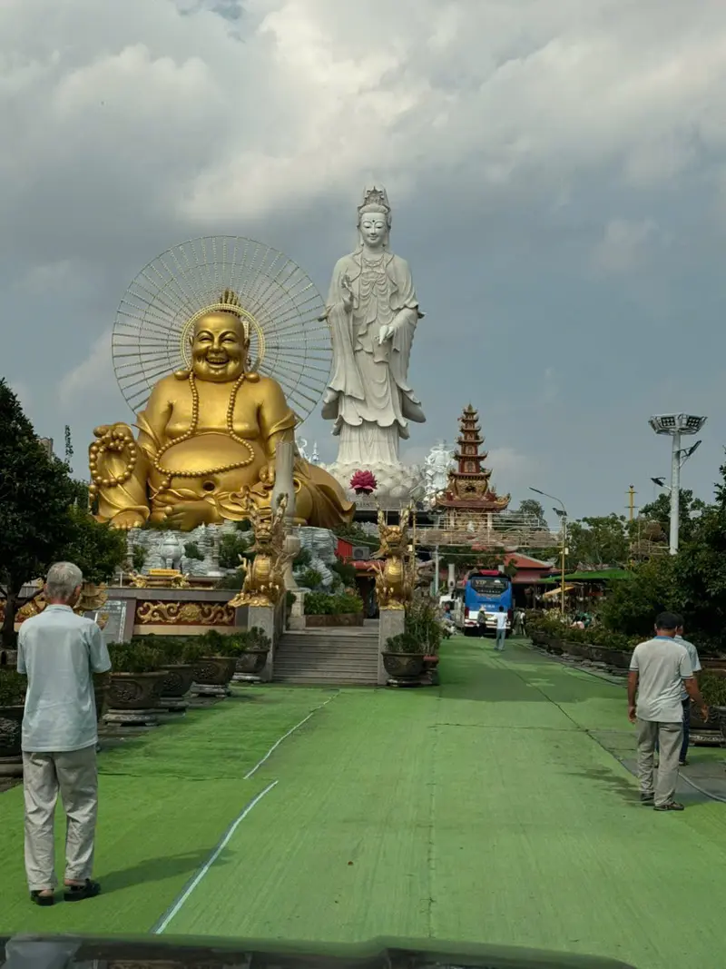 Gh&eacute; thăm ch&ugrave;a Hưng Phước, kh&ocirc;ng gian thanh tịnh giữa l&ograve;ng th&agrave;nh phố 6