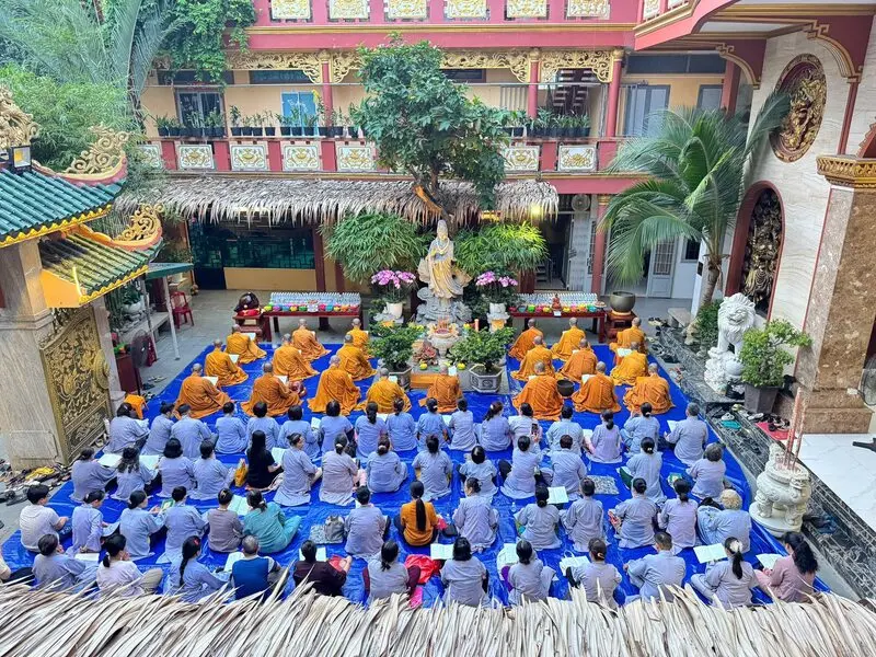 Gh&eacute; thăm ch&ugrave;a Hưng Phước, kh&ocirc;ng gian thanh tịnh giữa l&ograve;ng th&agrave;nh phố 4