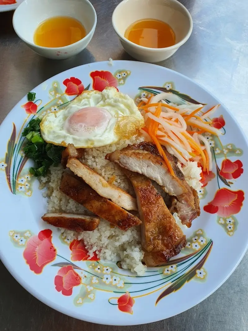 Gợi &yacute; 9 qu&aacute;n ăn s&aacute;ng quận 3 chất lượng cho ng&agrave;y mới 4