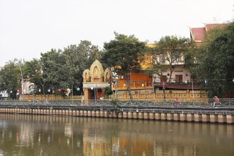 Hai ng&ocirc;i ch&ugrave;a Khmer lộng lẫy giữa l&ograve;ng S&agrave;i G&ograve;n hoa lệ 2