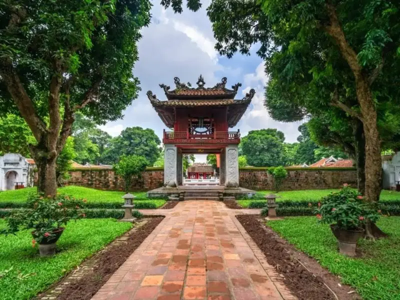 Hồ Thiền Quang: H&ograve;a m&igrave;nh v&agrave;o kh&ocirc;ng gian thơ mộng giữa thủ đ&ocirc; H&agrave; Nội 8