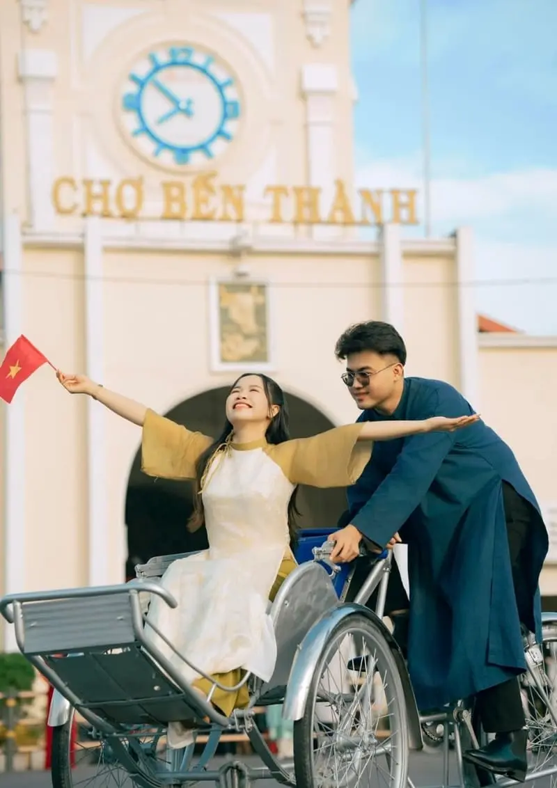Kh&aacute;m ph&aacute; chợ Bến Th&agrave;nh, biểu tượng l&acirc;u đời của S&agrave;i G&ograve;n 22
