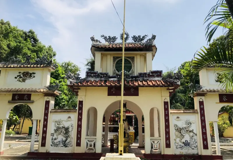 Kh&aacute;m ph&aacute; đ&igrave;nh Phong Ph&uacute;: Di t&iacute;ch lịch sử Quốc gia cổ xưa 4