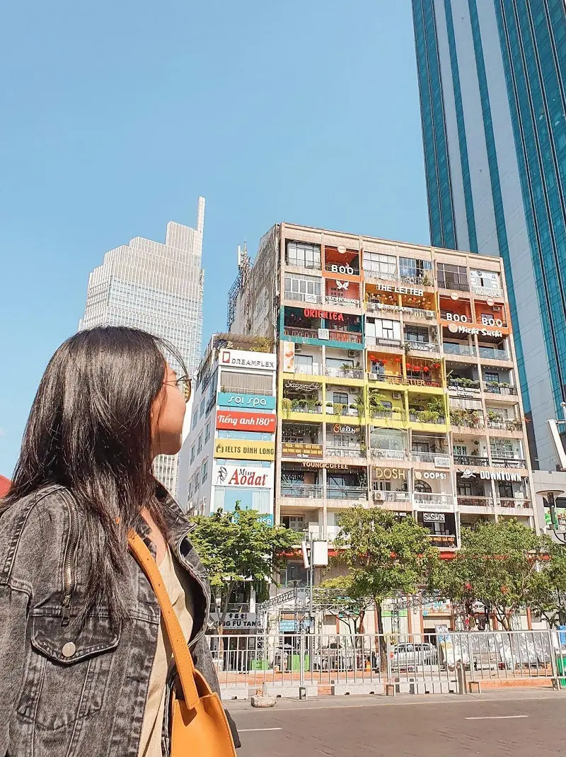 Kh&aacute;m ph&aacute; phố đi bộ Nguyễn Huệ với loạt hoạt động ăn chơi từ s&aacute;ng đến đ&ecirc;m 5