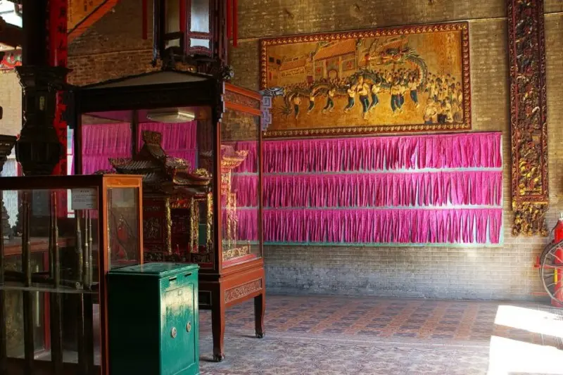 Linh thi&ecirc;ng ch&ugrave;a B&agrave; Thi&ecirc;n Hậu giữa l&ograve;ng quận 5 9