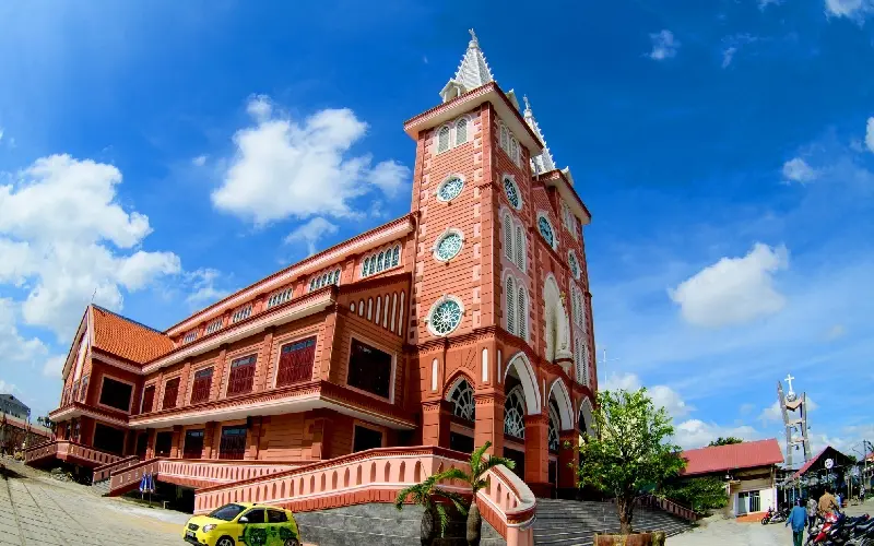 Nh&agrave; thờ Fatima: Trung t&acirc;m h&agrave;nh hương nổi tiếng tại Thủ Đức 3