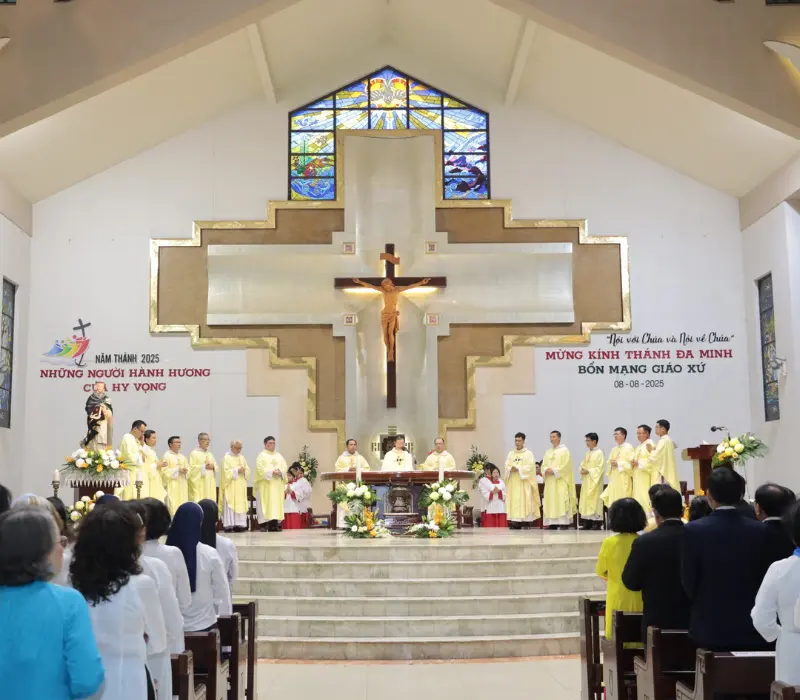 Nh&agrave; thờ Gi&aacute;o xứ Đa Minh - Ba Chu&ocirc;ng với kiến tr&uacute;c &Aacute; Đ&ocirc;ng đặc sắc 5