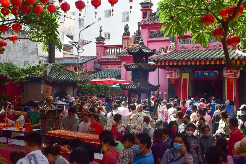 Top 12 ng&ocirc;i ch&ugrave;a cầu t&agrave;i lộc ở S&agrave;i G&ograve;n nổi tiếng linh thi&ecirc;ng 2