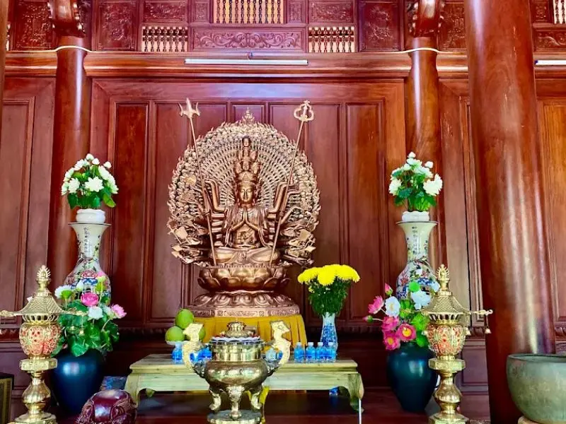 Về ch&ugrave;a Phước Tường ăn buffet chay miễn ph&iacute; đầy nghĩa t&igrave;nh 5