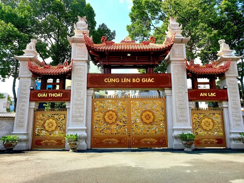 Việt Nam Quốc Tự: Ng&ocirc;i ch&ugrave;a lưu giữ nhiều gi&aacute; trị lịch sử Phật gi&aacute;o 2