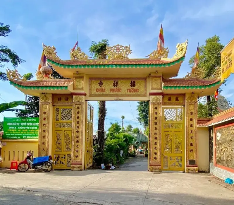 Về chùa Phước Tường ăn buffet chay miễn phí đầy nghĩa tình