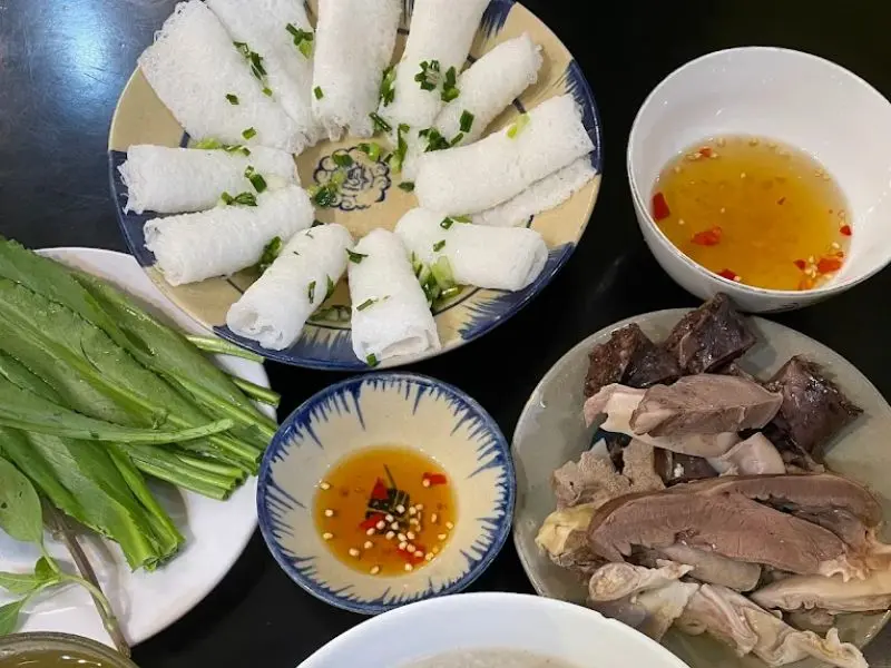 10 qu&aacute;n b&aacute;nh hỏi l&ograve;ng heo ngon chuẩn vị, gi&aacute; rẻ ở TP.HCM 9