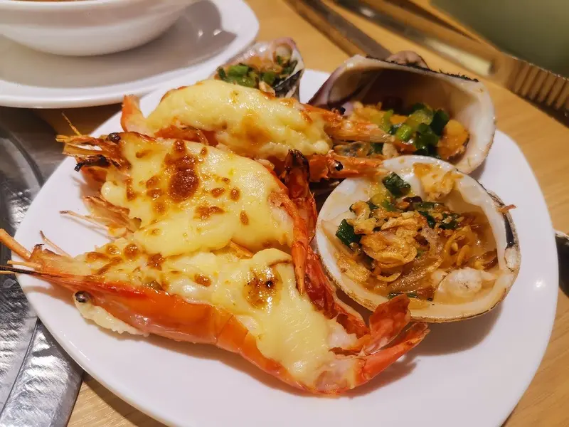 14 địa chỉ thưởng thức buffet hải sản G&ograve; Vấp chất lượng nhất 3