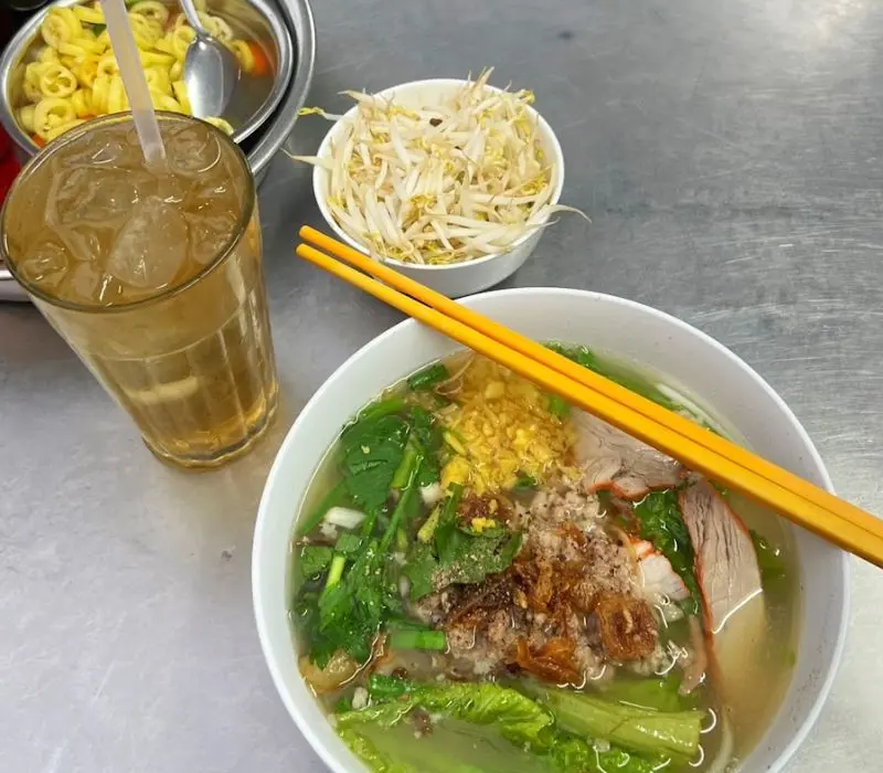 14 Qu&aacute;n m&igrave; T&agrave;u ngon S&agrave;i G&ograve;n thu h&uacute;t mọi t&iacute;n đồ ẩm thực 6