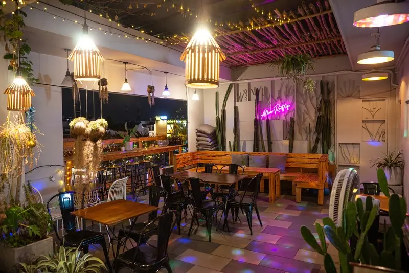 Alien Coffee: Cafe thủy cung sứa đầu ti&ecirc;n tại S&agrave;i G&ograve;n 11