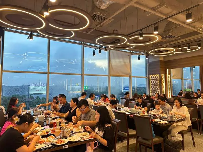 Buffet Poseidon, thi&ecirc;n đường d&agrave;nh cho t&iacute;n đồ m&ecirc; hải sản 4