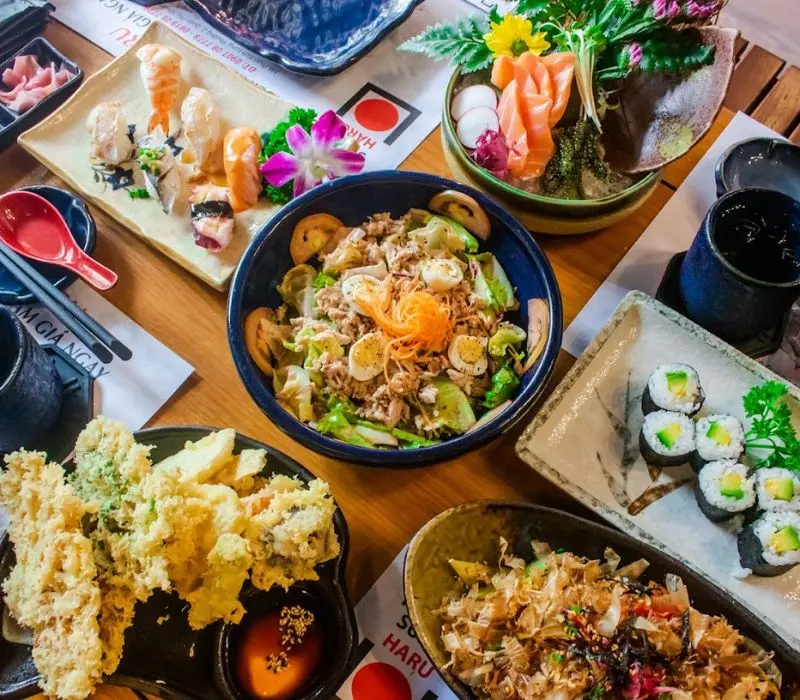 Check-in ngay top 8 quán sushi Quận 10 ngon quên lối về 2