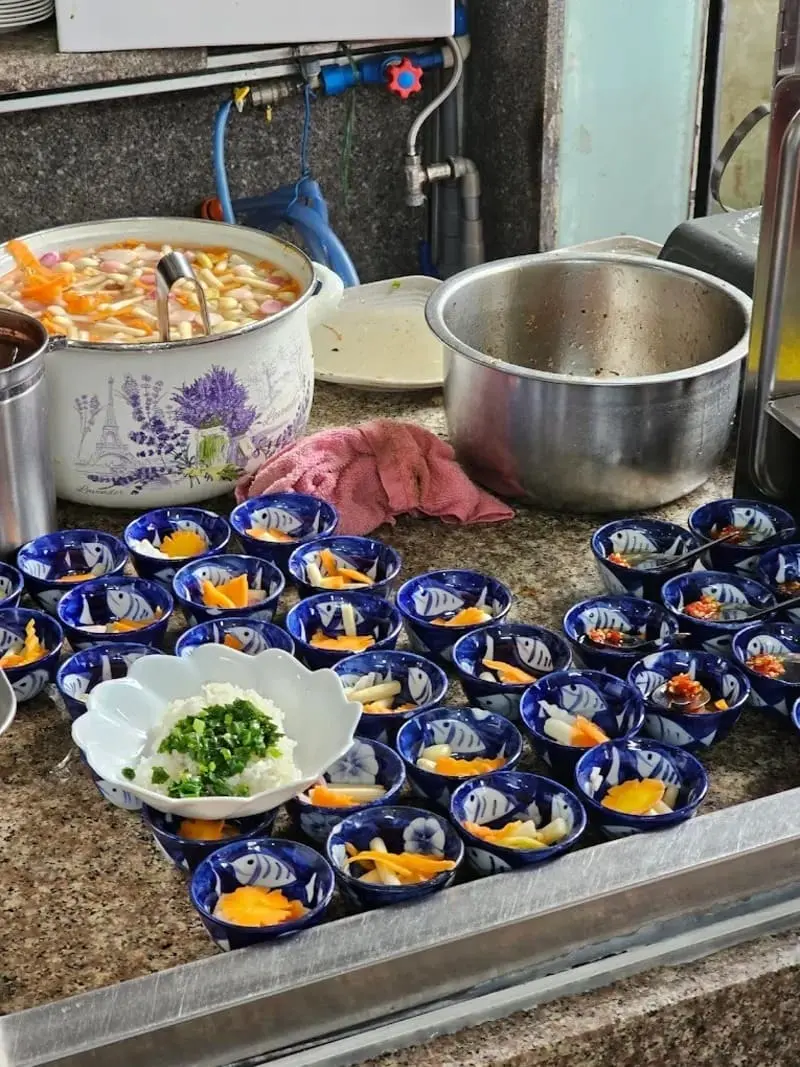 Cơm Tấm Nguyễn Văn Cừ đắt xắt ra miếng ở S&agrave;i G&ograve;n 11