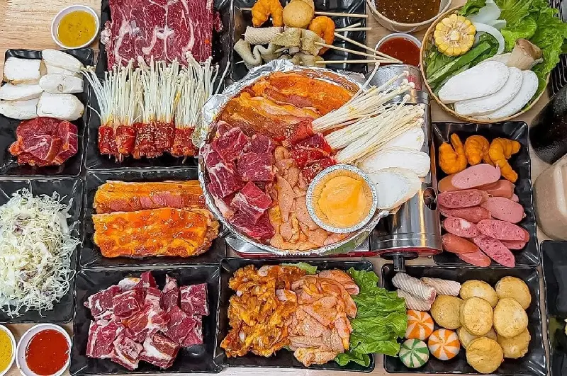 Danh s&aacute;ch 12 qu&aacute;n buffet T&acirc;n Ph&uacute; m&agrave; giới s&agrave;nh ăn n&ecirc;n biết 5