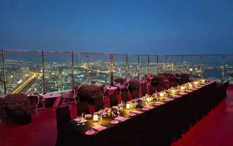 Đến Oriental Pearl thưởng thức phở Landmark đắt nhất Việt Nam 2