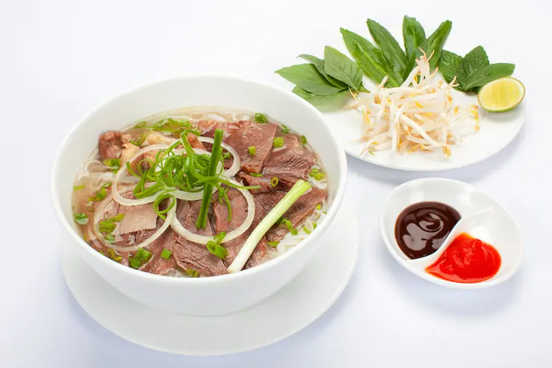 Đi t&igrave;m top 8 qu&aacute;n phở S&agrave;i G&ograve;n ngon đ&uacute;ng điệu 2